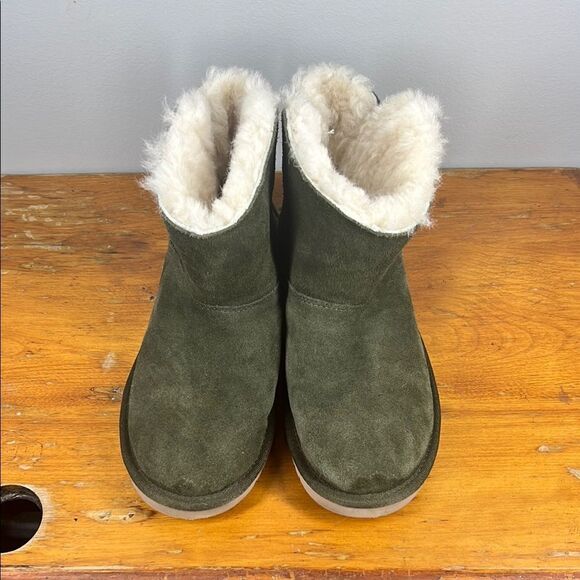 Kookaburra by Ugg Cozy Green Suede Ankle Boots with Fur Lining - Picture 3 of 9